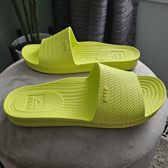 Reef Water Scout slides Lime - Picture 5 of 7